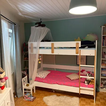 Fully Furnished Maison Villageoise 5mins From Nyon 別荘 Duillier