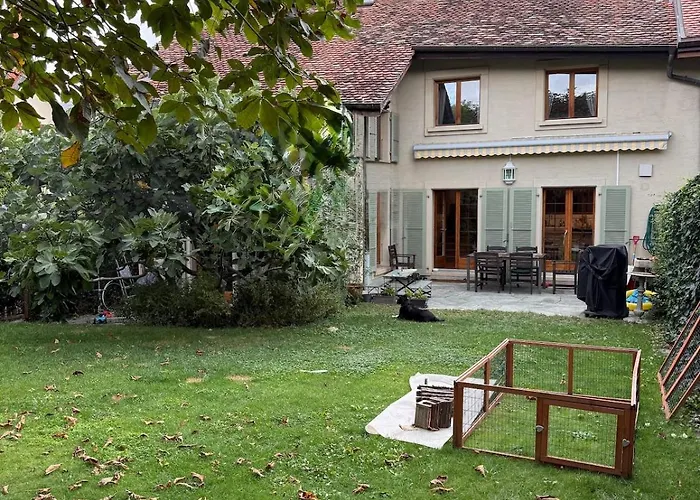 Dom wakacyjny Fully Furnished Maison Villageoise 5mins From Nyon Duillier